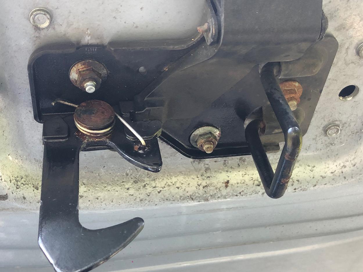 How to open a stuck Porsche Cayenne hood The Porsche Club of America