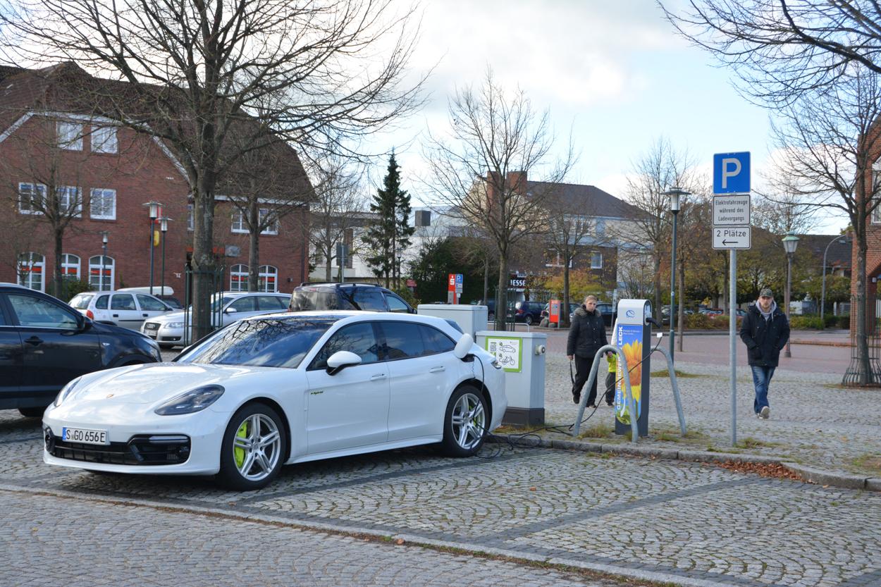 Fish out of Water: Driving the Panamera Turbo S e-hybrid in Norway ...